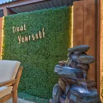 Scottsdale Gem Pool Access, Walk To Old Town